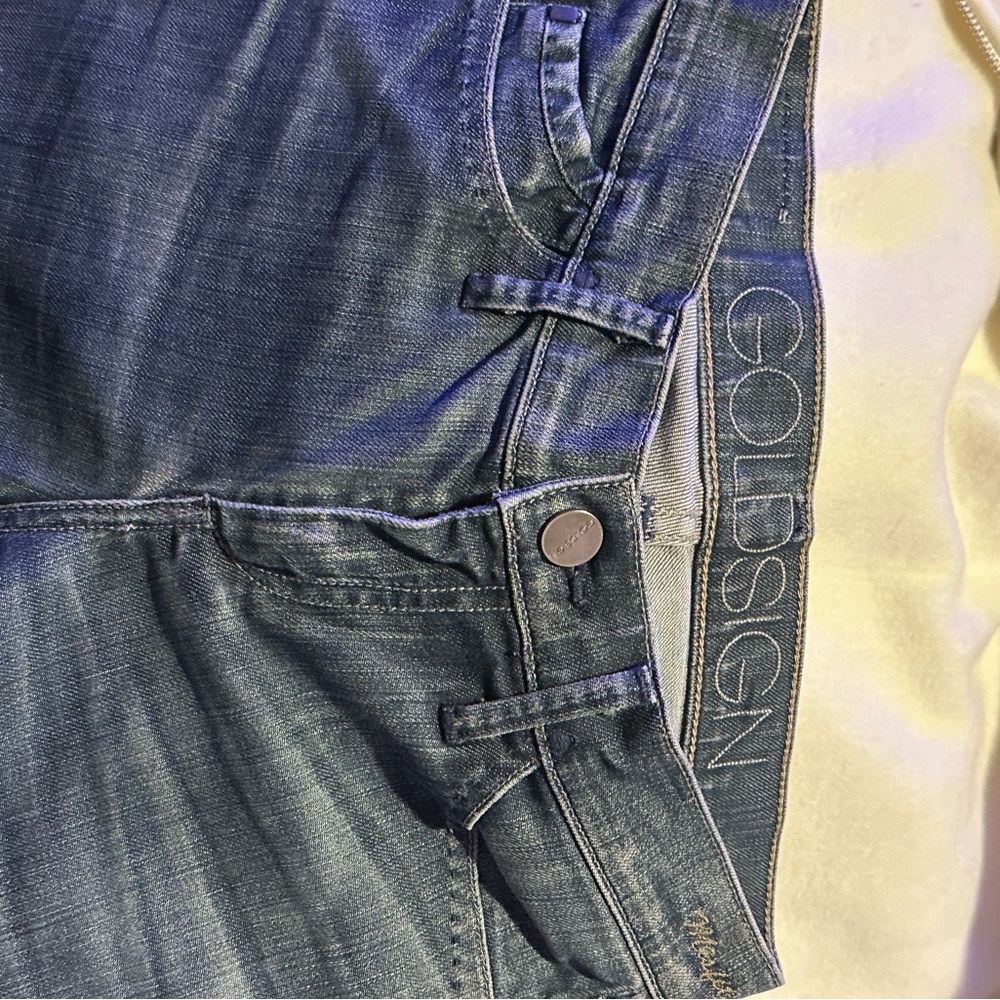 Goldsign Straight Leg Jeans Size 24 (1 US)
Super cute, in excellent shape!
